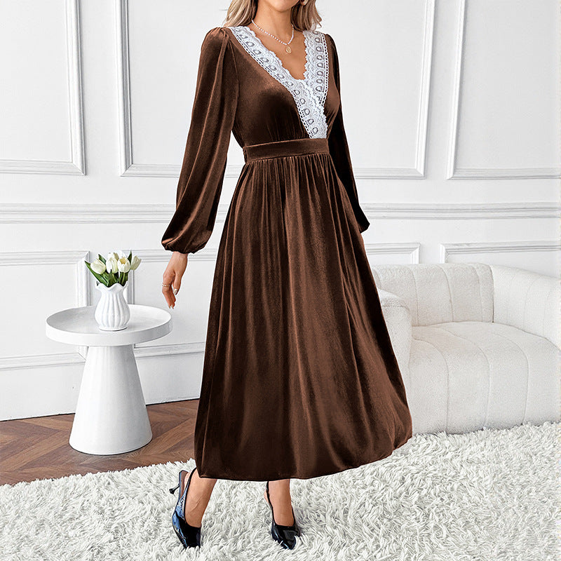 Damen Elegantes Maxikleid mit Spitzenakzenten Echo Archiv