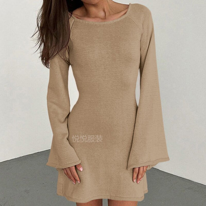 Damen elegantes Strickkleid mit weitem Ärmel und figurbetonter Silhouette Echo Archiv