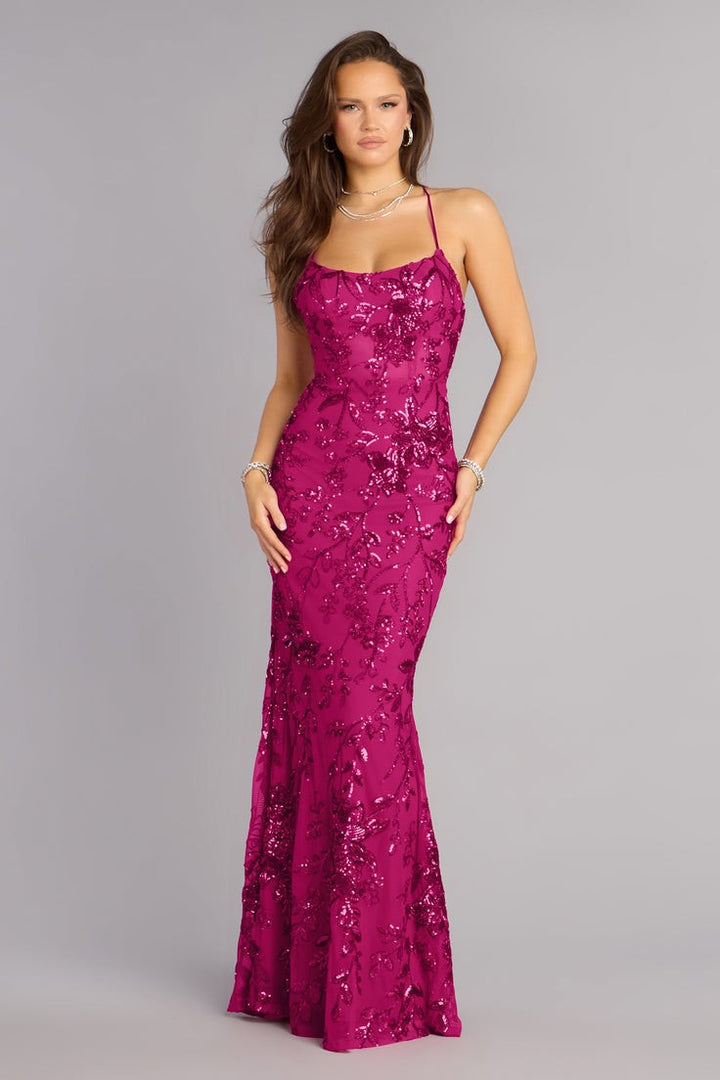 Damen Glamouröses Abendkleid mit funkelnden Pailletten Echo Archiv