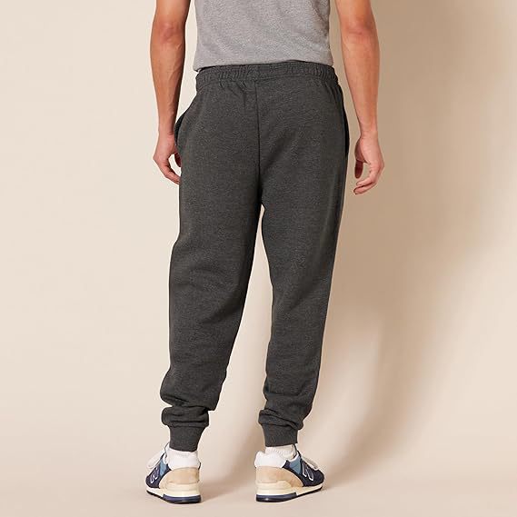 Herren komfortable Relax-Jogginghose mit elastischem Komfortbund, schmal zulaufendem Bein und gerippten Knöchelbündchen – Marzano