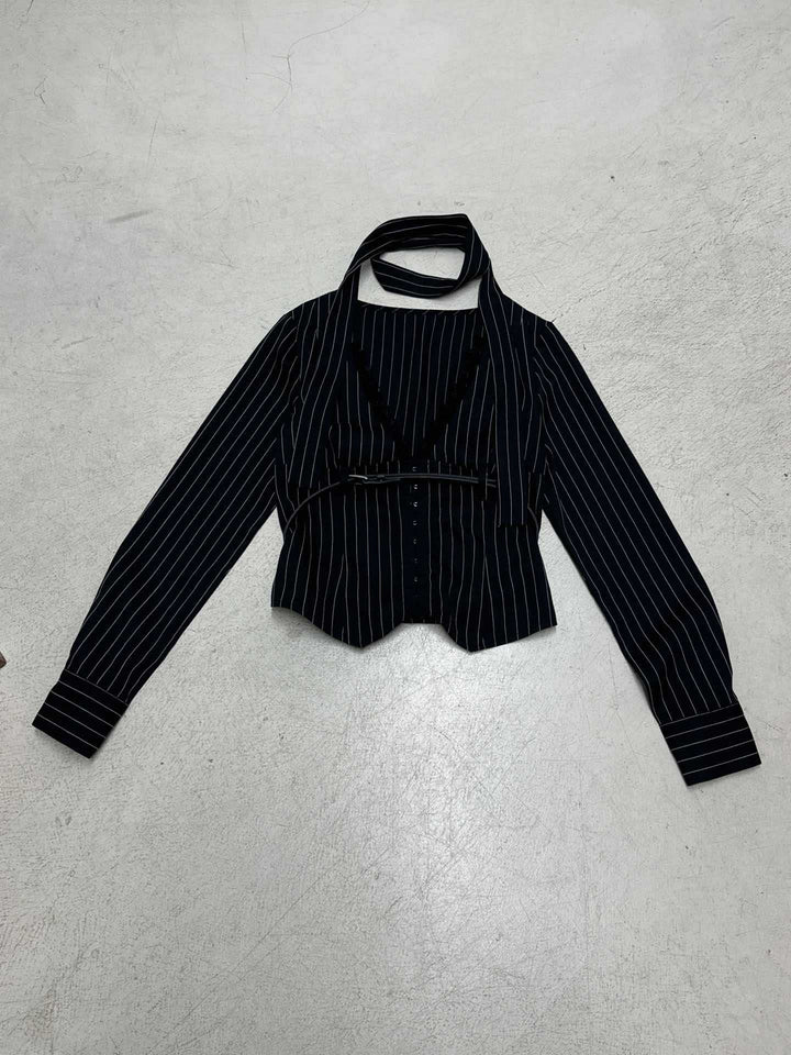 Damen nan tailliertes Langarmshirt mit Twist‑V‑Ausschnitt, Hemdkragen und Nadelstreifen-Optik Echo Archiv