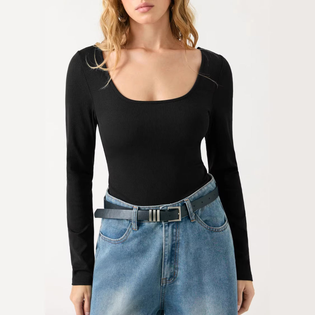 Damen Tailliertes Rippfeinstrick-Longsleeve mit weitem U-Boot-Ausschnitt – Avérine
