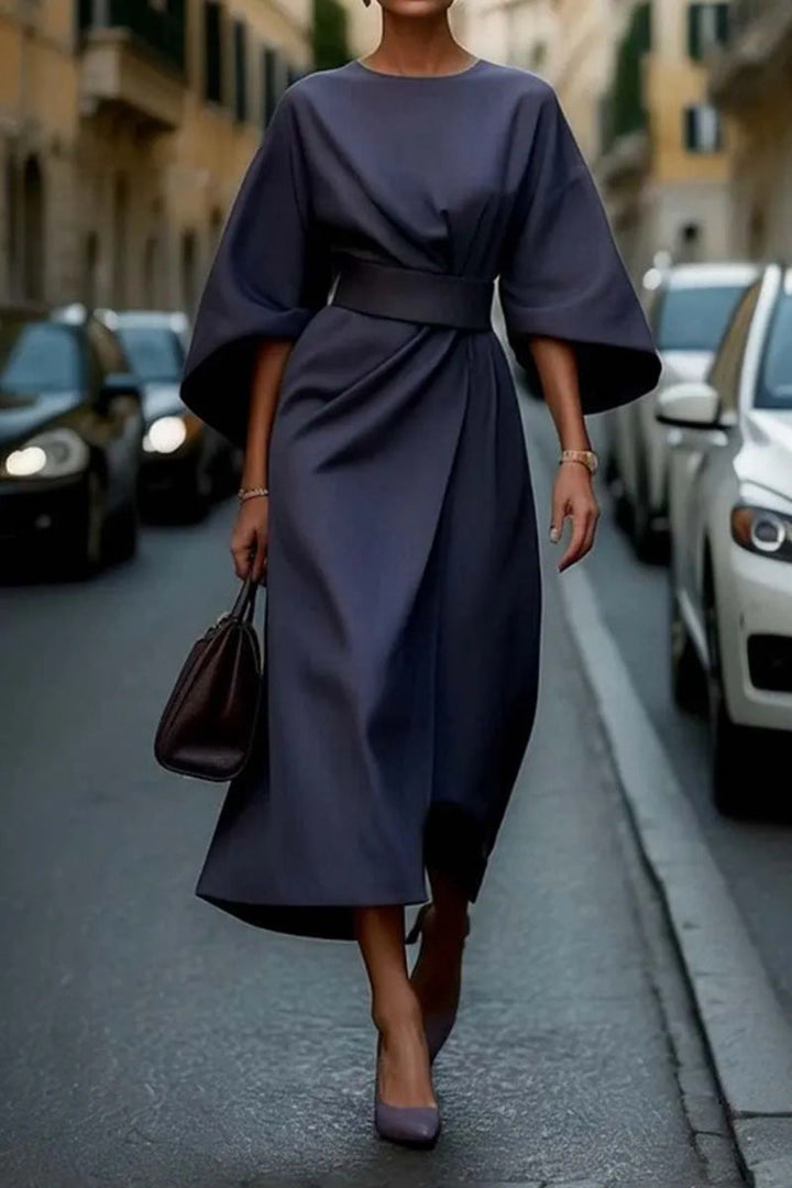 Damen elegantes Maxikleid mit Ballonärmel und tailliertem Schnitt Echoarchiv