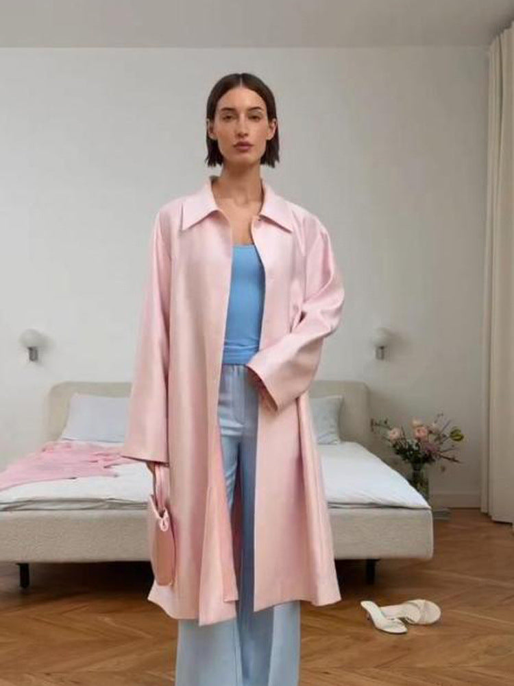 Damen leichter satinähnlicher Longmantel im Oversize-Schnitt mit weitem Revers Echoarchiv
