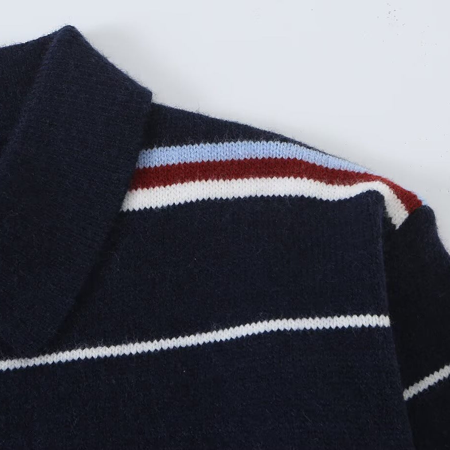 Damen Gestreifter Strickpolopullover mit kurzer Knopfleiste und Rippbündchen Echoarchiv
