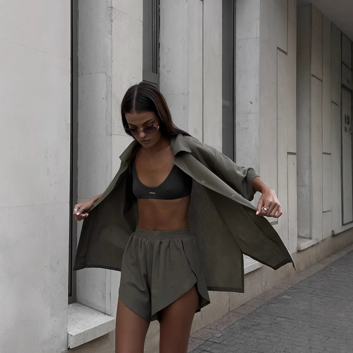 Damen kurzärmeliges Hemd- und Relax-Shorts-Set aus strukturiertem Leinenmix mit elastischem Bund – Élanora
