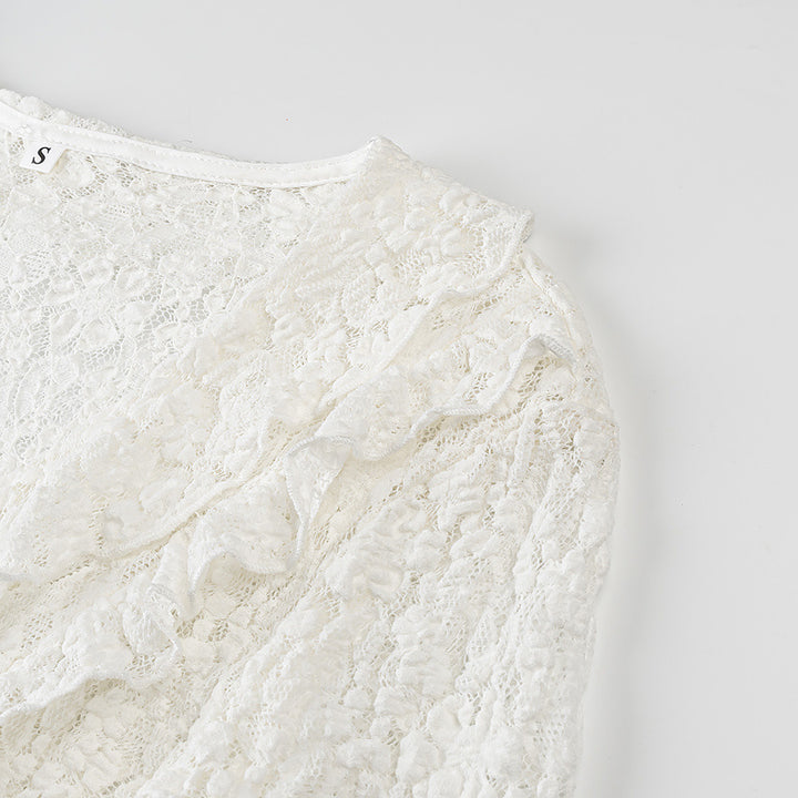 Damen Figurbetonte Spitzenbluse mit Rüschen‑V‑Ausschnitt und Bindebanddetail Echo Archiv