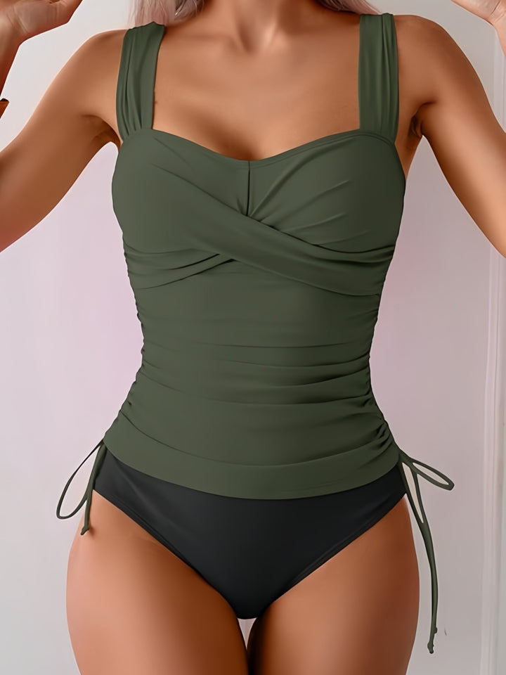 Damen Einteiliger Badeanzug mit modernem Wickeldesign und sportlichem Schnitt Echo Archiv