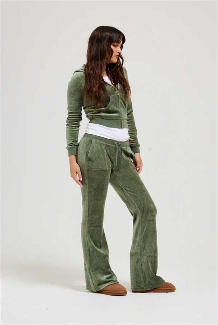 Damen Samtvelours Cropped-Zipjacke mit Kängurutasche und hochgeschnittener Bündchenhose – Auréline