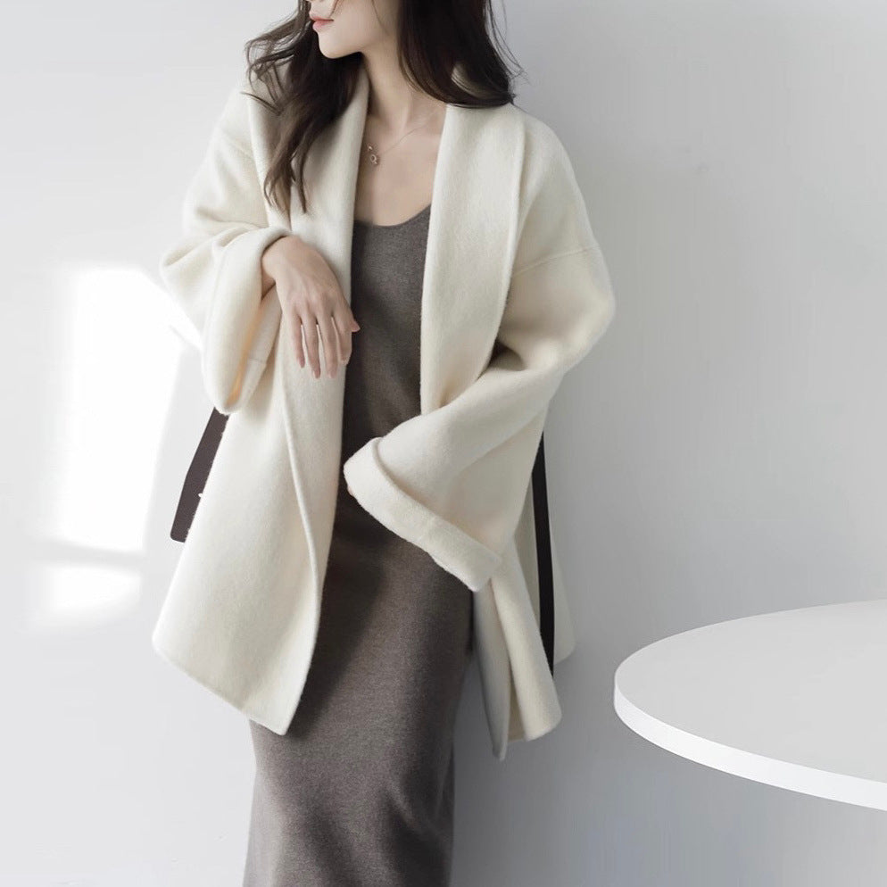 Damen Schicke und elegante Wickeljacke Echoarchiv