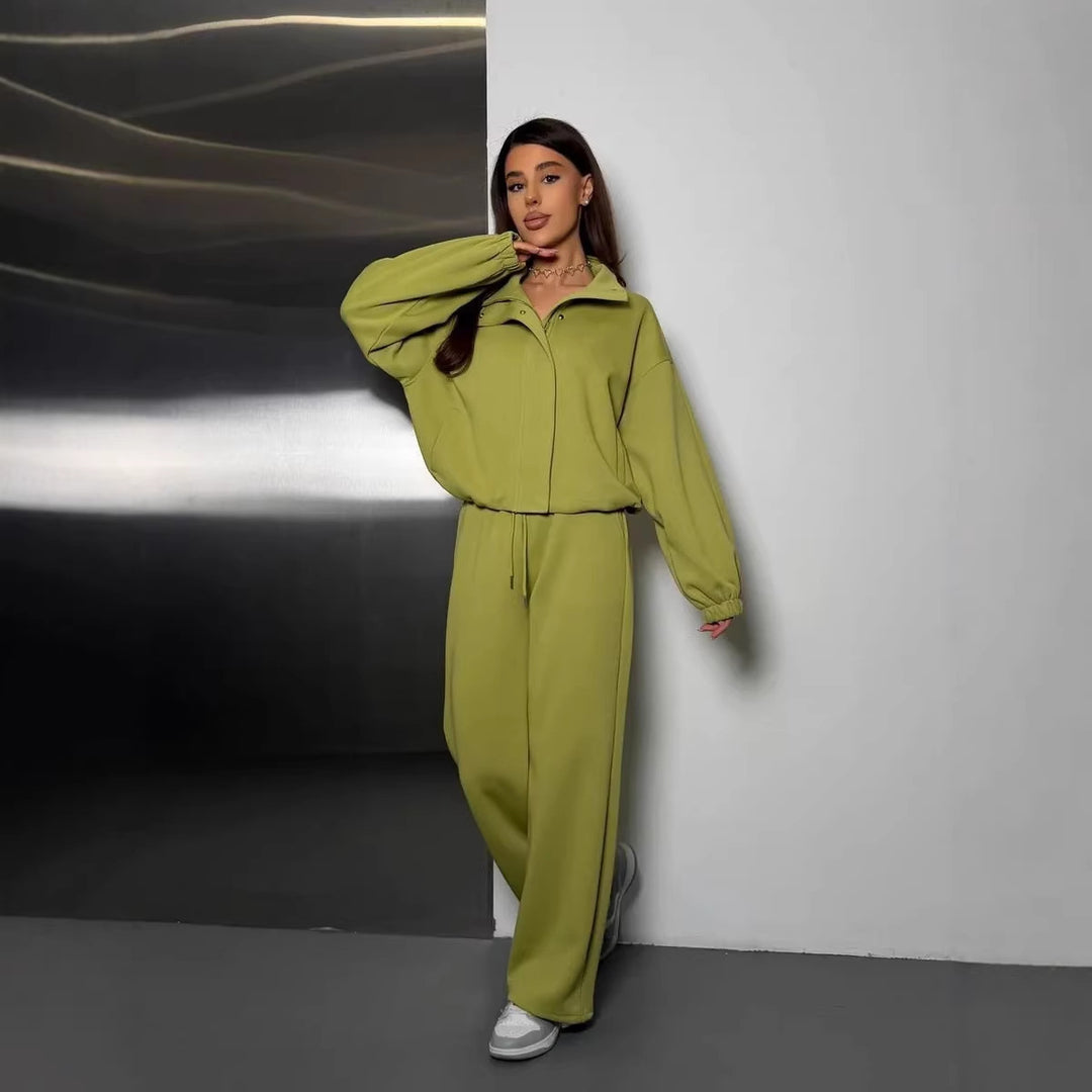 Damen gekürztes Reißverschluss-Hoodie mit Stehkragen und hochgeschnittener Kordel-Jogginghose – Auréline
