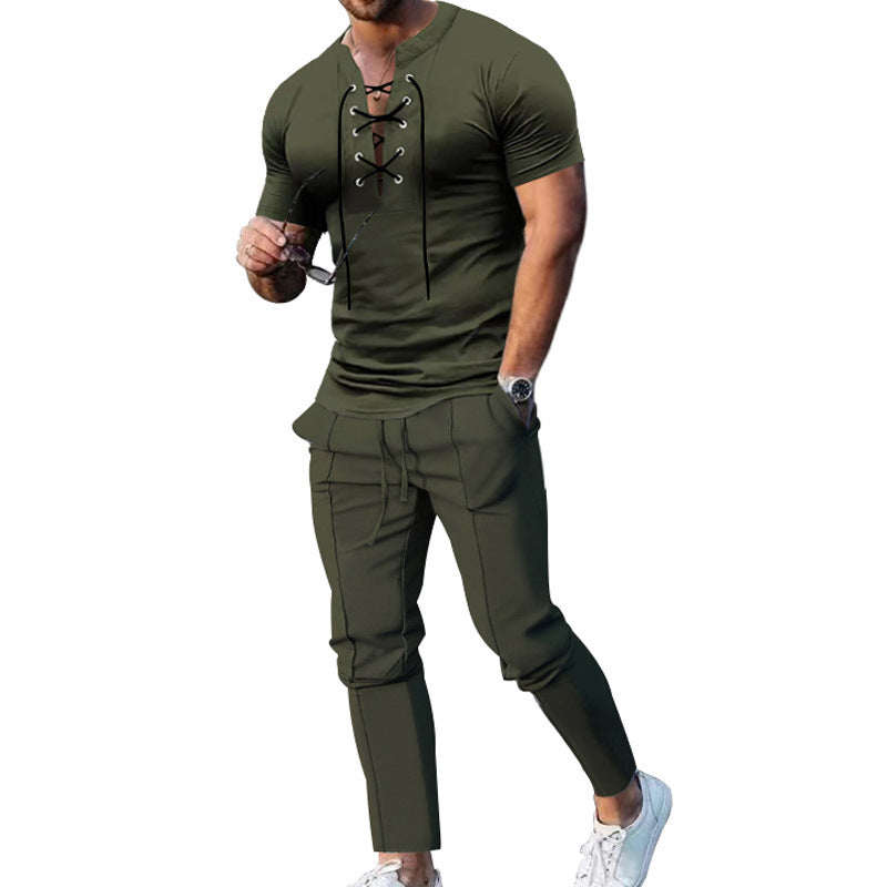 Herren lässiges Kurzarm-Henley-Outfit mit enganliegenden Jogginghosen Echoarchiv