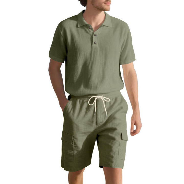 Herren stilvolles Polohemd mit bequemen Cargo-Shorts Echoarchiv