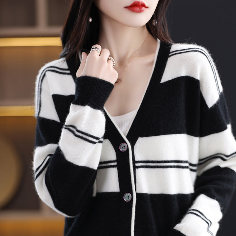 Damen Midilanger Feinstrick-Cardigan mit breiten Blockstreifen, V-Ausschnitt und gerippten Bündchen Echoarchiv