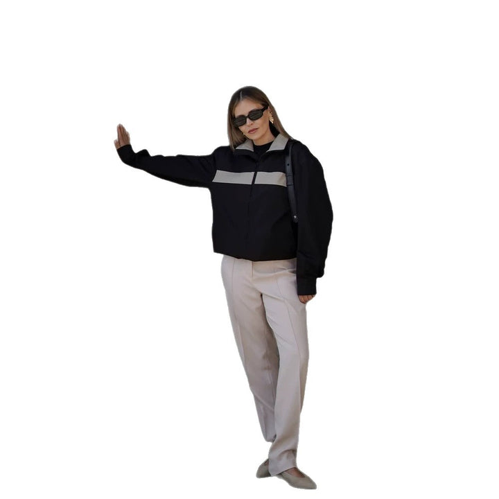 Damen Cropped Bomberjacke mit Kontraststreifen, Stehkragen und kastiger Silhouette Echoarchiv