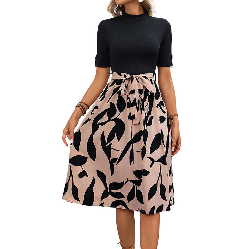 Damen Midi-Kleid mit Elegantem Floralem Schnitt und Taillengürtel Echoarchiv