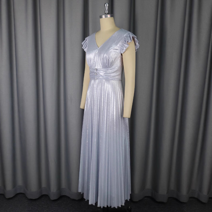 Damen Elegantes Plisseekleid mit funkelnden Details Echo Archiv