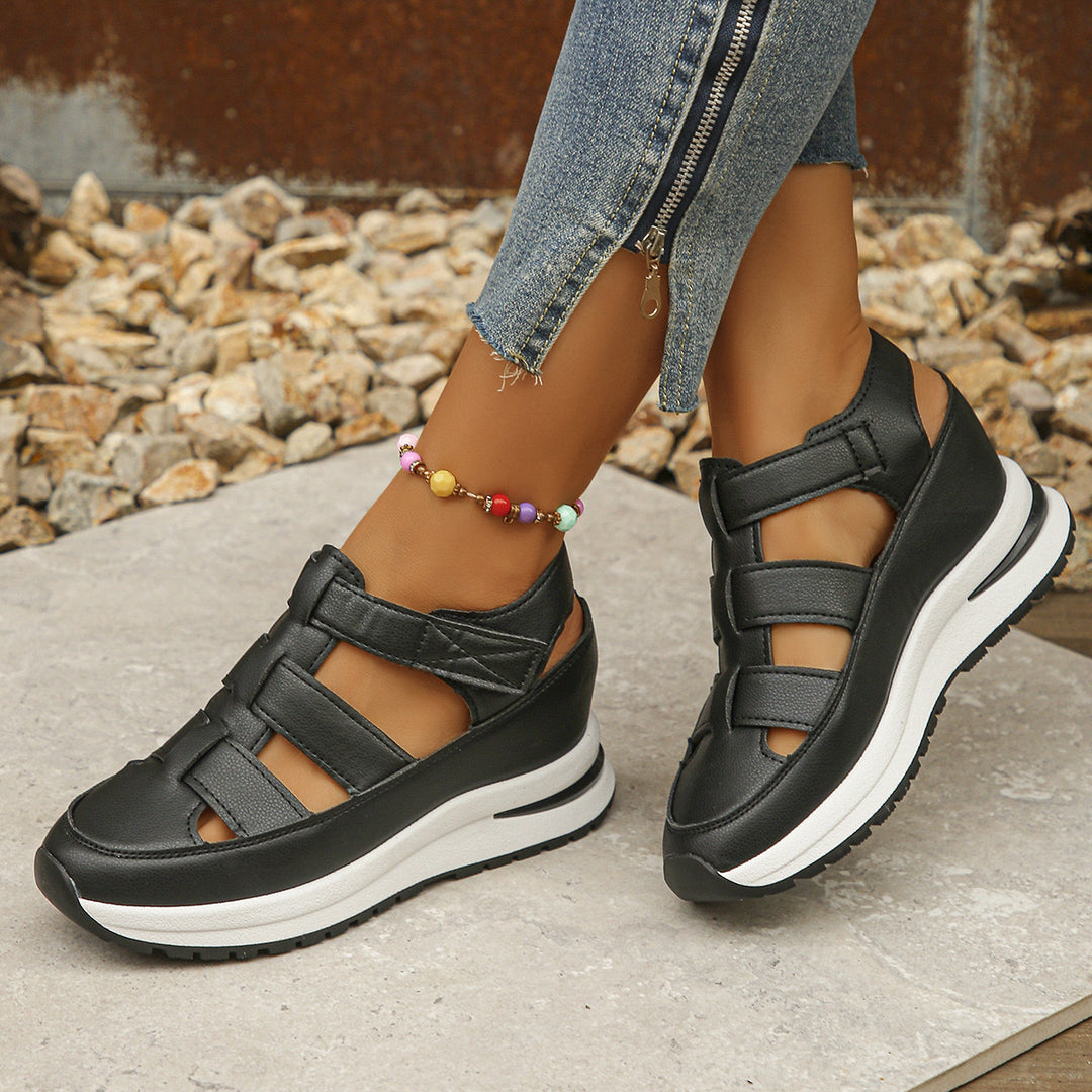 Damen Plateau-Slipper mit Klettverschluss und Cut-Out-Design Echo Archiv