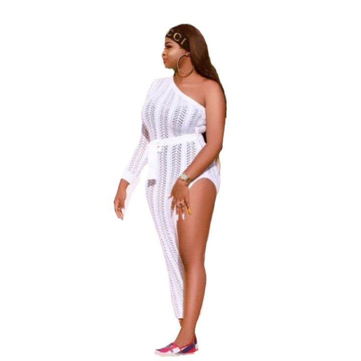 Damen raffinierter Strickmaxikleid mit einem Schulterdesign und hohem Schlitz Echo Archiv