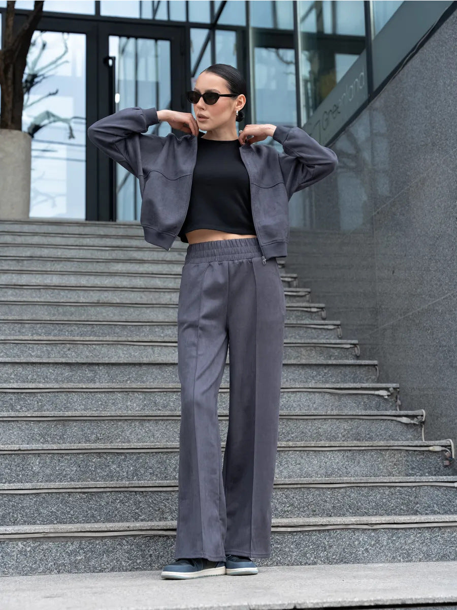 Damen nan zweiteiliges Velours-Loungewear-Set mit kurzem Zip-Hoodie und weiter Highwaist-Hose Echo Archiv