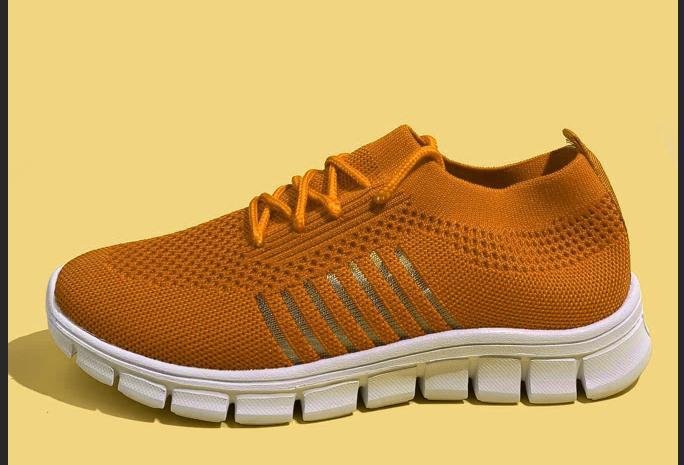 Damen Leichte Strick‑Sock‑Sneaker mit elastischem Schaft und flexibler Profilsohle Echo Archiv
