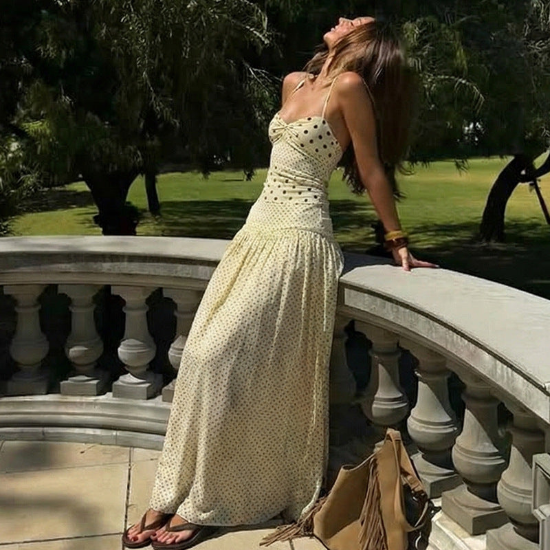 Damen Maxikleid mit verspielten Polka-Dots und schickem Halterdesign Echo Archiv
