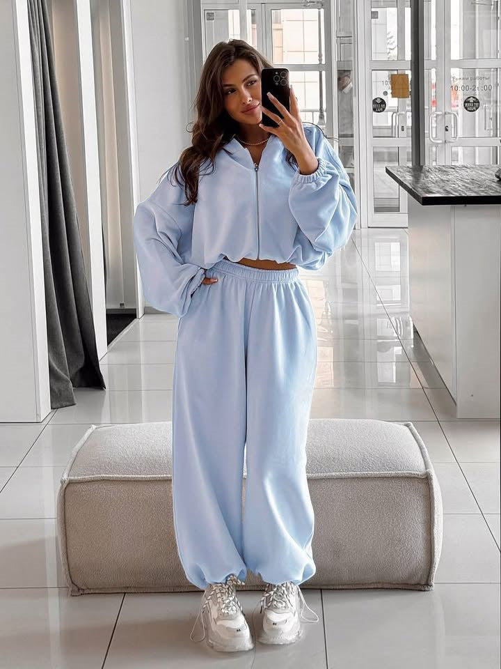 Damen nan oversized Kapuzenjacke mit durchgehendem Reißverschluss und Highwaist Gummibund-Jogginghose Set Echo Archiv