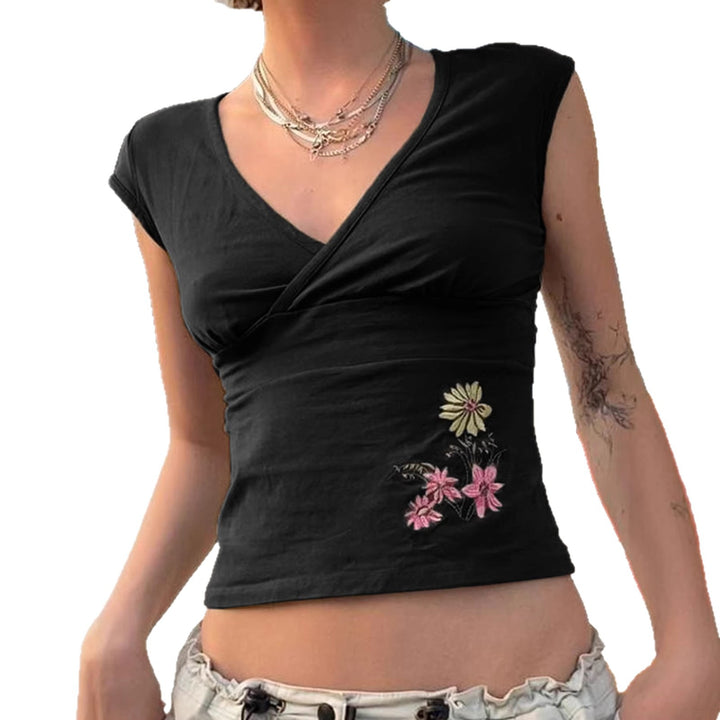 Damen figurbetontes Kurzarm-Shirt mit floralem Stickmuster Echo Archiv