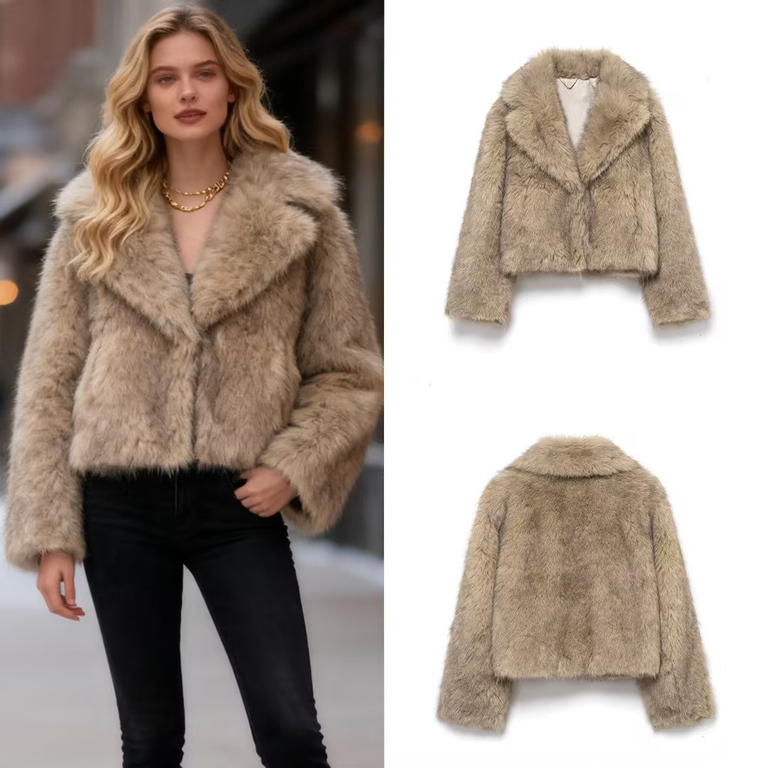 Damen Kurz geschnittener Faux-Fur-Mantel mit weitem Reverskragen Echo Archiv
