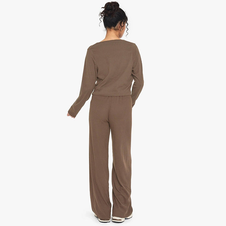 Damen bequemer Strickanzug mit cropped Jacke und weitem Hosenbein Echo Archiv