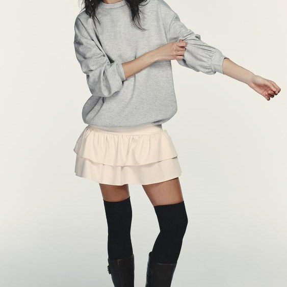 Damen Sweatshirt‑Kleid mit Stufenvolants und lockerem Oversize‑Schnitt Echoarchiv