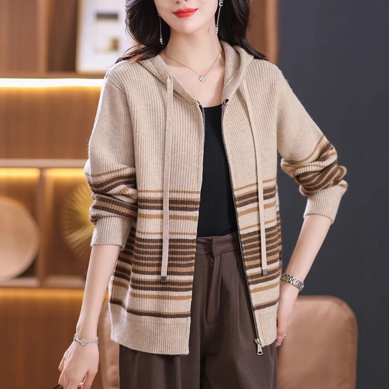 Damen Strickjacke mit Kapuze und Reißverschluss Echo Archiv