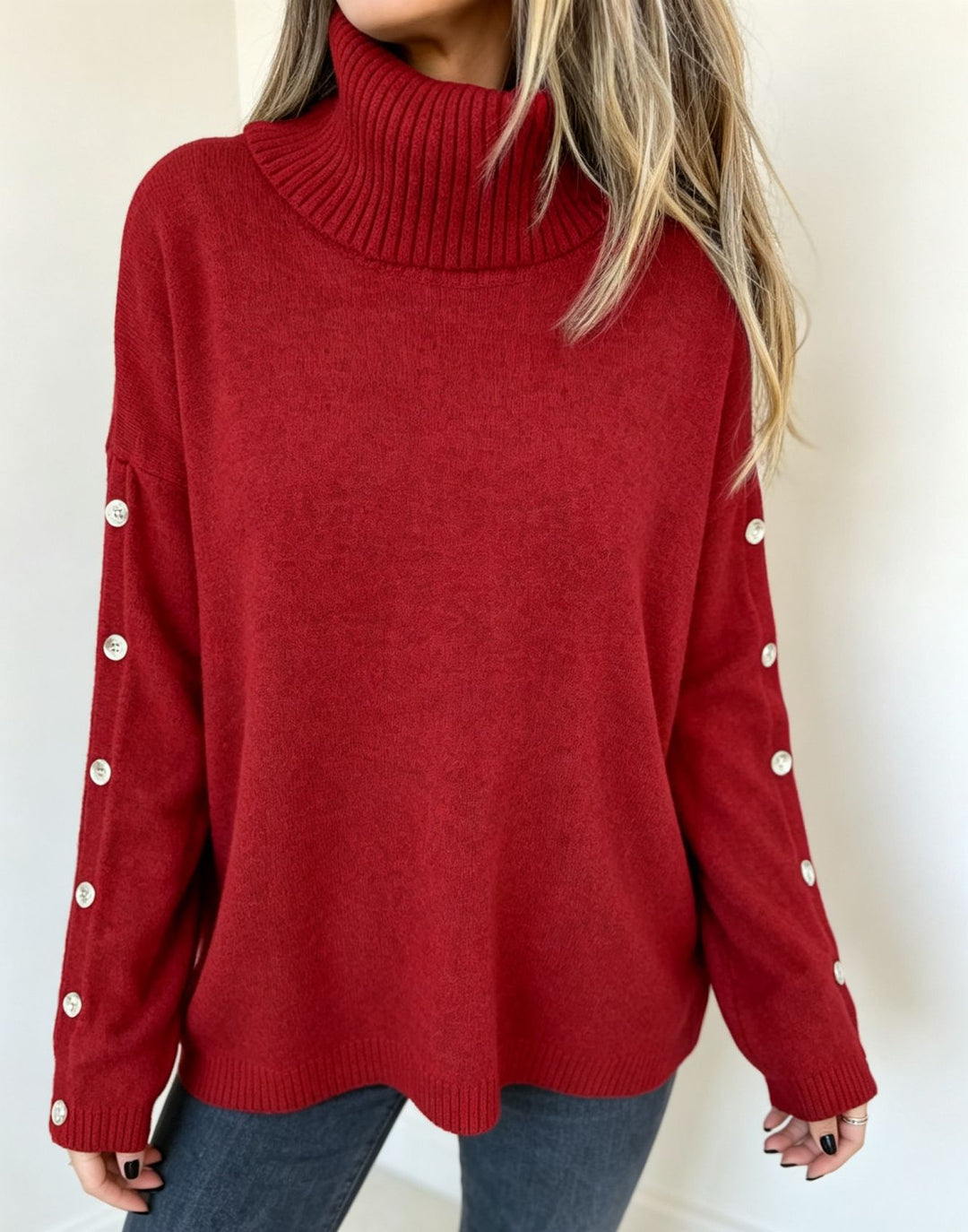 Damen Oversized Rollkragenpullover mit Ärmel-Knopfleiste – Mavelle