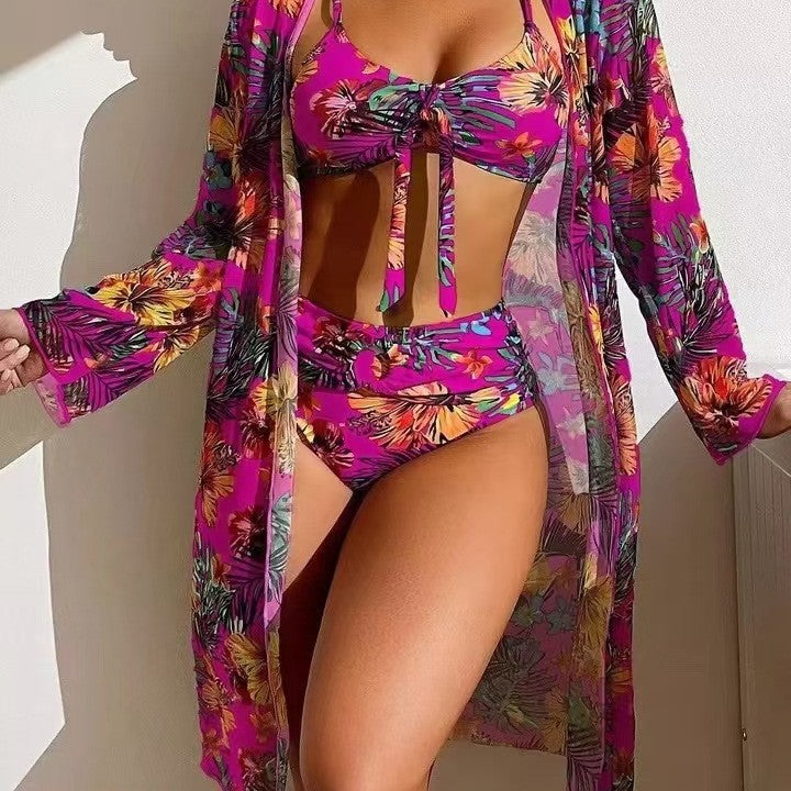 Damen Bikini-Set mit floralen Mustern und luftiger Kimono-Überjacke Echo Archiv