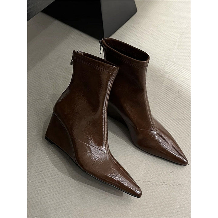 Damen Spitz zulaufende Ankle-Boots mit Sock-Upper und skulptiertem Keilabsatz – Varelle