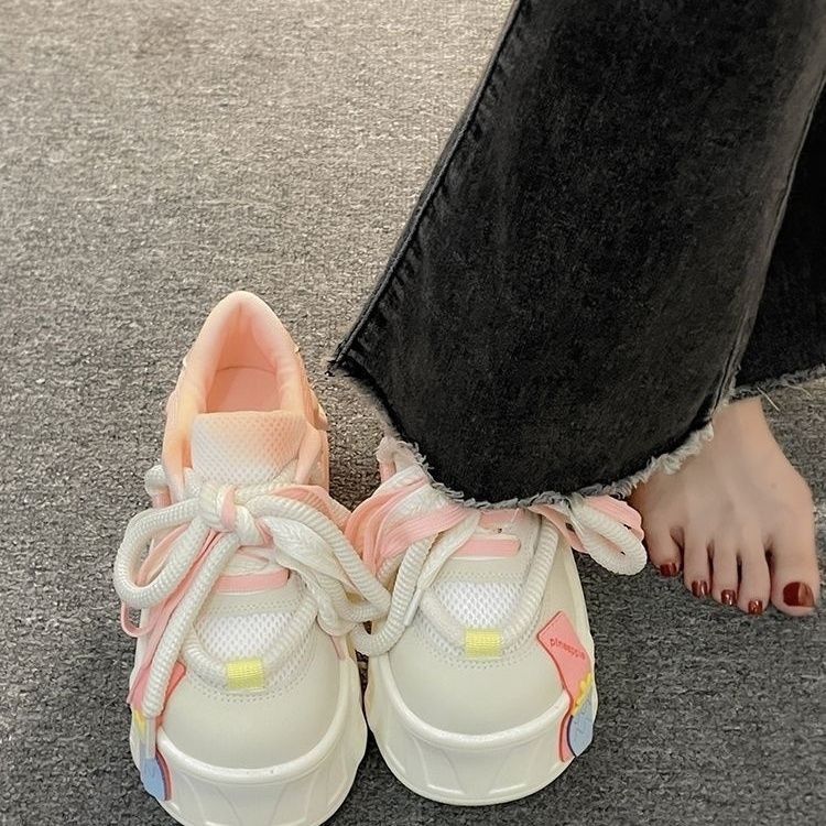 Damen Sportliche Sneakers mit verspieltem Design und atemberaubender Sohle Echo Archiv