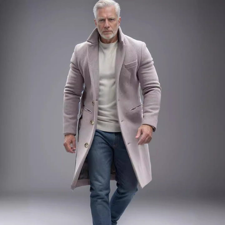 Herren eleganter langes Wollmantel mit schmalem Schnitt und goldenen Knöpfen Echoarchiv