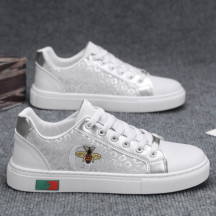 Damen verzierte Low-Top Sneaker mit Bienen-Stickerei und goldener Animal-Print-Optik Echo Archiv