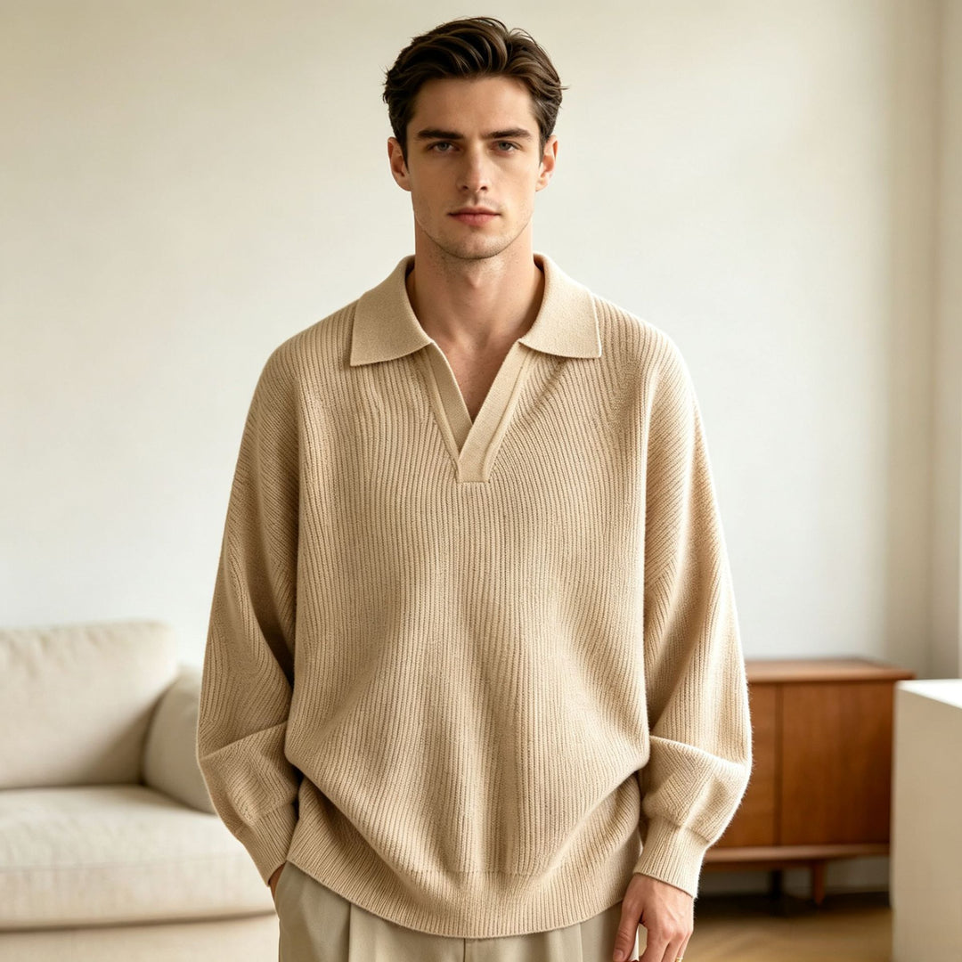 Unisex Oversized Feinstrick-Polo-Pullover mit offenem V‑Ausschnitt und lässiger Silhouette Echoarchiv