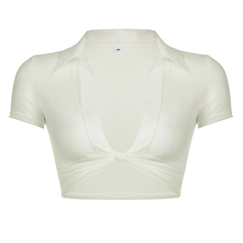 Damen Moderne cropped Bluse mit tiefem V-Ausschnitt und verspieltem Knoten Echo Archiv