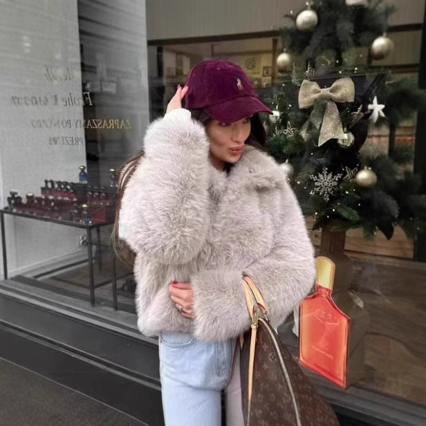 Damen Kurzgeschnittener Kunstpelz‑Blouson mit voluminösem Schalkragen und dichtem Flor Echo Archiv