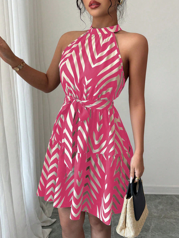 Damen Gestuftes Chiffon‑Sommerkleid mit Neckholder, Taillengürtel und grafischem Print Echo Archiv