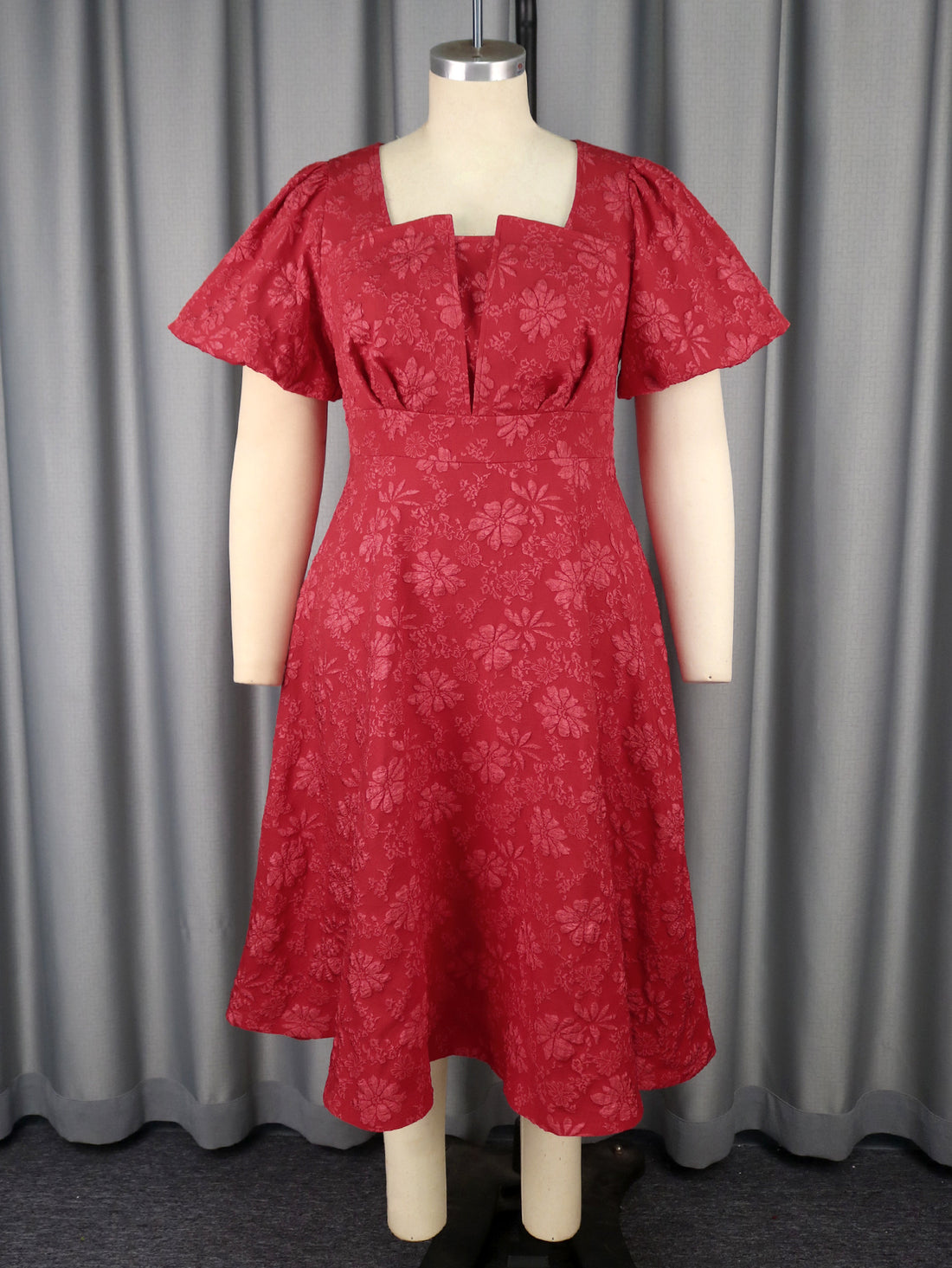 Damen Midikleid mit schwingendem Rock und floralen Mustern – Élara