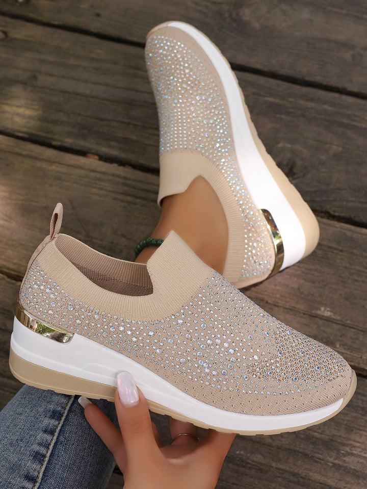 Damen  Strick Slip-On Sneaker mit funkelndem Strassbesatz, elastischem Einstieg und dämpfender Plateausohle Echo Archiv