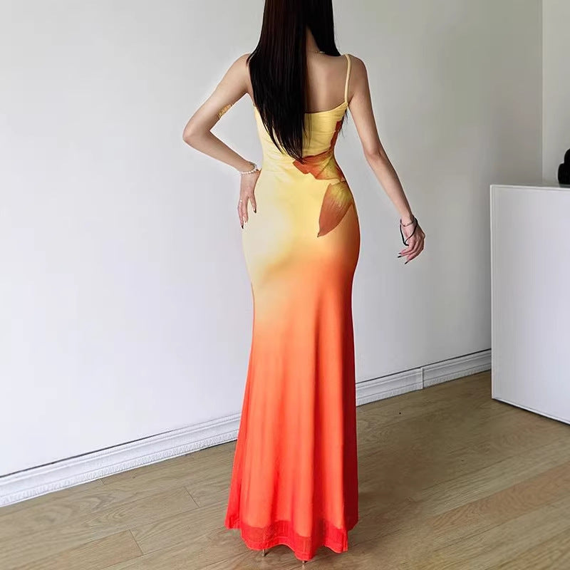 Damen figurbetontes Abendkleid mit Spaghettiträgern und Farbverlauf Echo Archiv