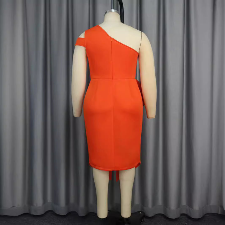 Damen Elegantes One-Shoulder Kleid mit Zierblüte und asymmetrischem Saum Echo Archiv