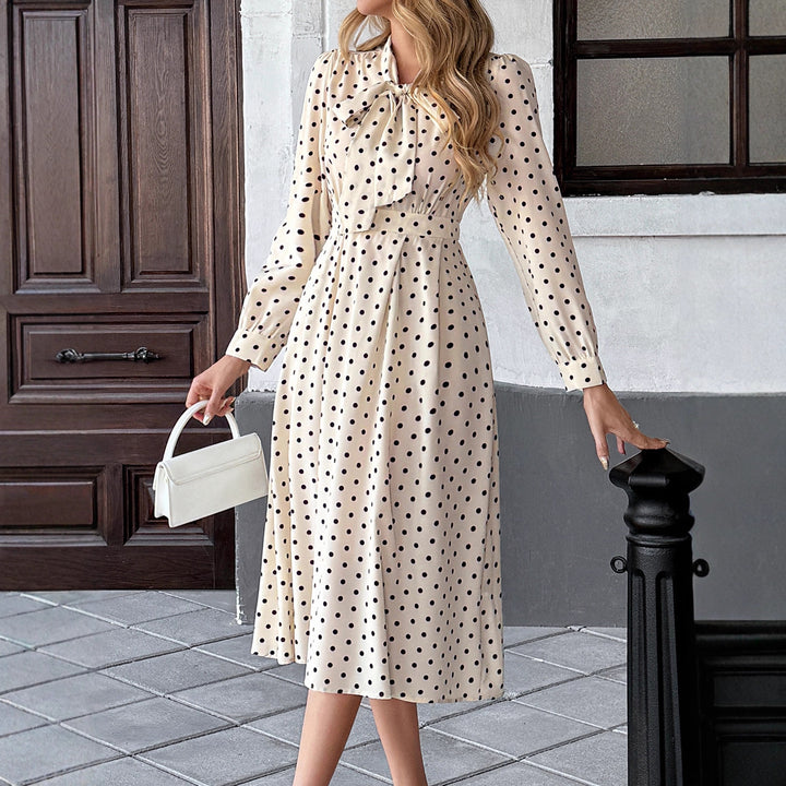 Damen Midi Kleid mit Schleifenkragen und Punkten Echo Archiv