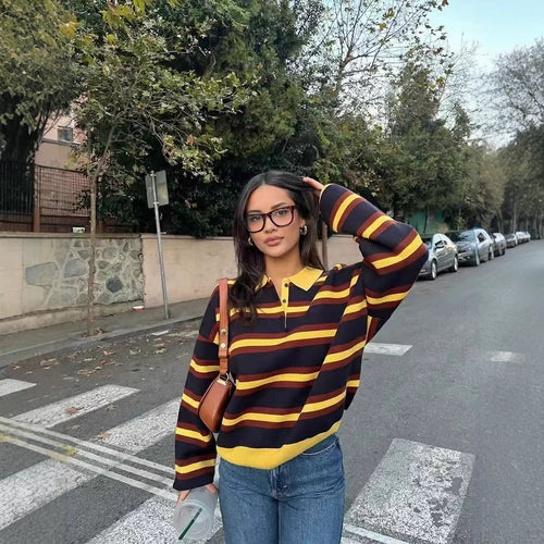 Damen Gestreifter Rugby-Pullover mit Polokragen und Knopfleiste Echoarchiv