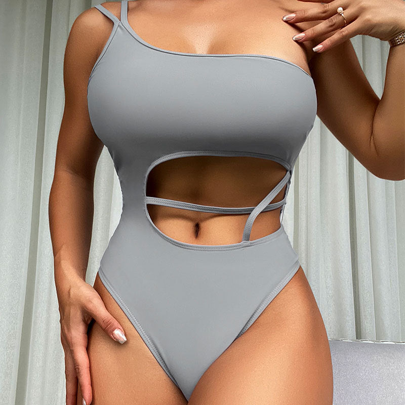 Damen Einteiliger Badeanzug mit anspruchsvollem Cut-Out-Design Echo Archiv