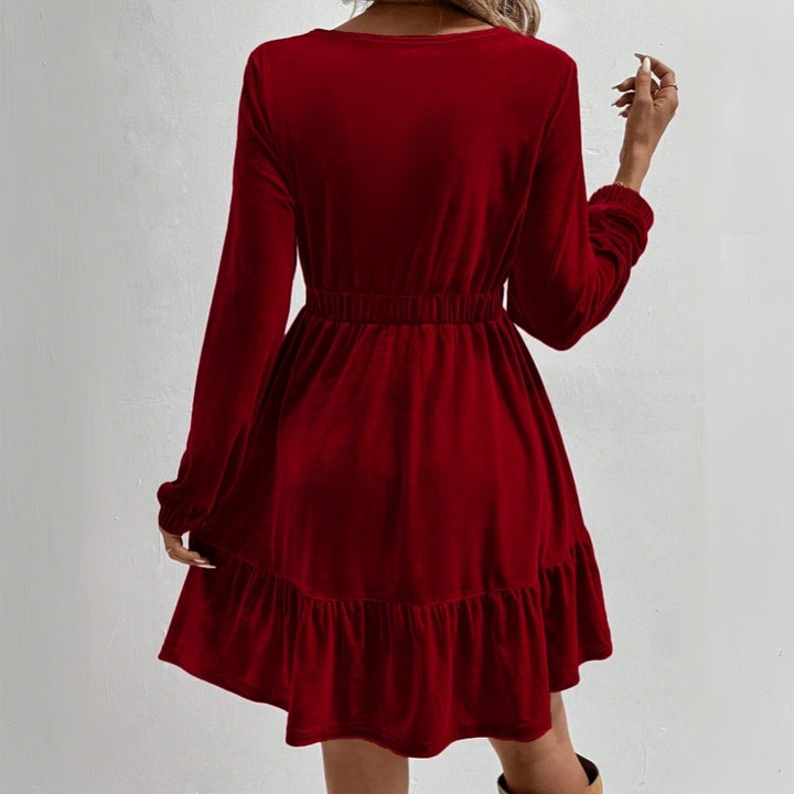 Damen Samt‑Minikleid mit elastischer Taillennaht und stufigem Volantrock – Élara